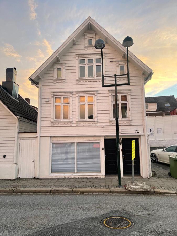 The Black Door. Stavanger Luaran gambar